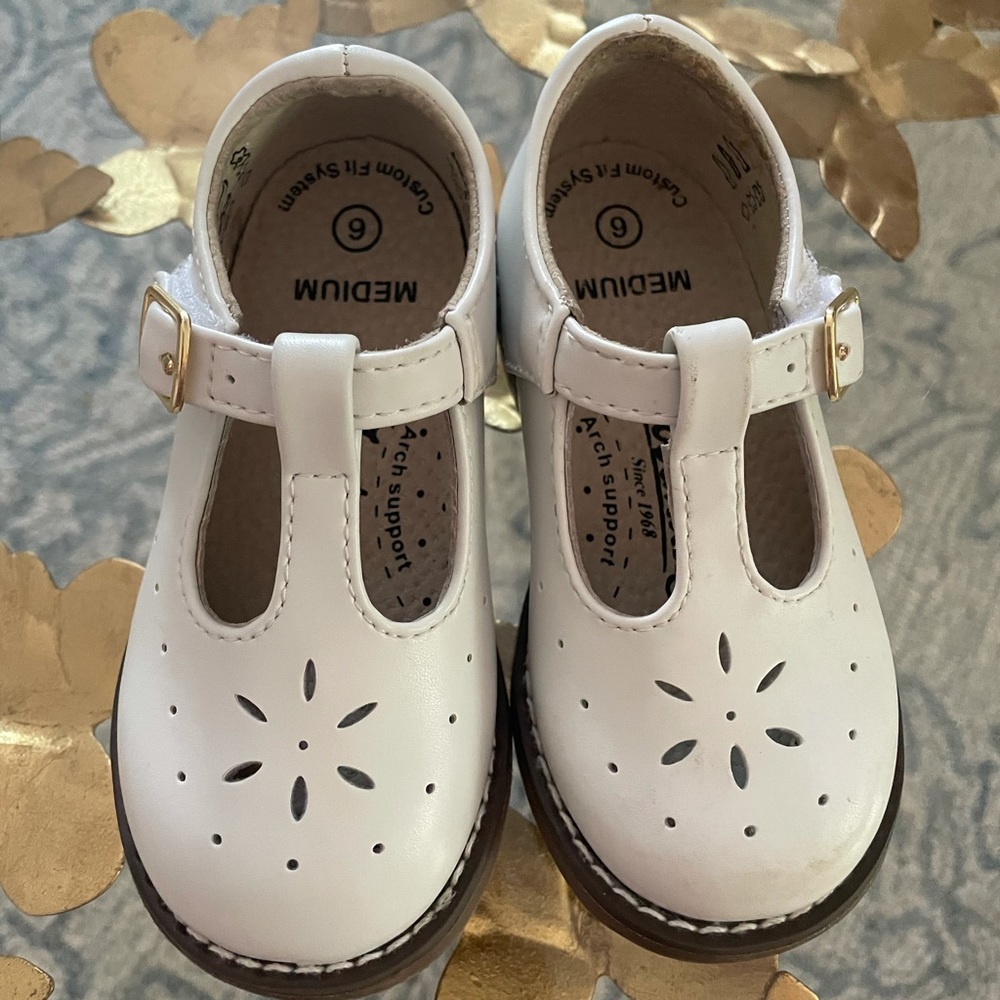 Footmates Sherry Shoe size 6